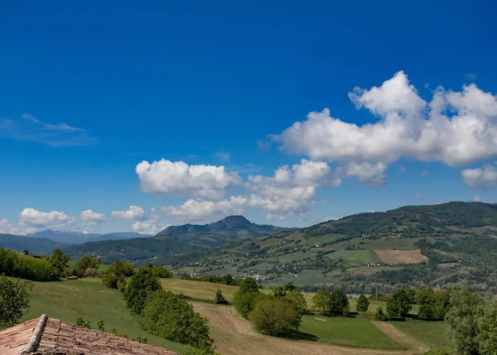 فندق مبيت وإفطار Torre Dei Magnani Fabbiano (Piacenza)